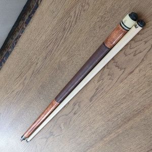 McDermott pool cue with I-pro